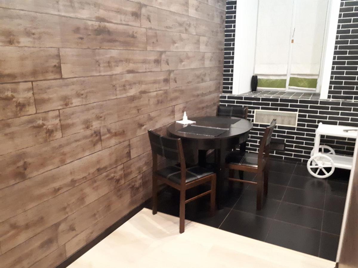 Viva Olive - Студия Со Спальней В Центре Kremenchuk Ngoại thất bức ảnh