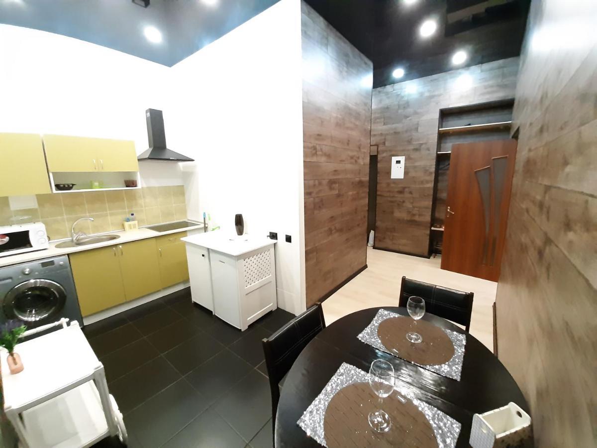 Viva Olive - Студия Со Спальней В Центре Kremenchuk Ngoại thất bức ảnh