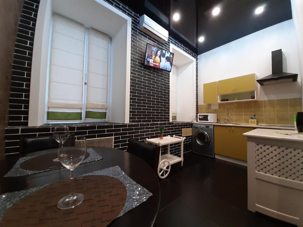 Viva Olive - Студия Со Спальней В Центре Kremenchuk Ngoại thất bức ảnh