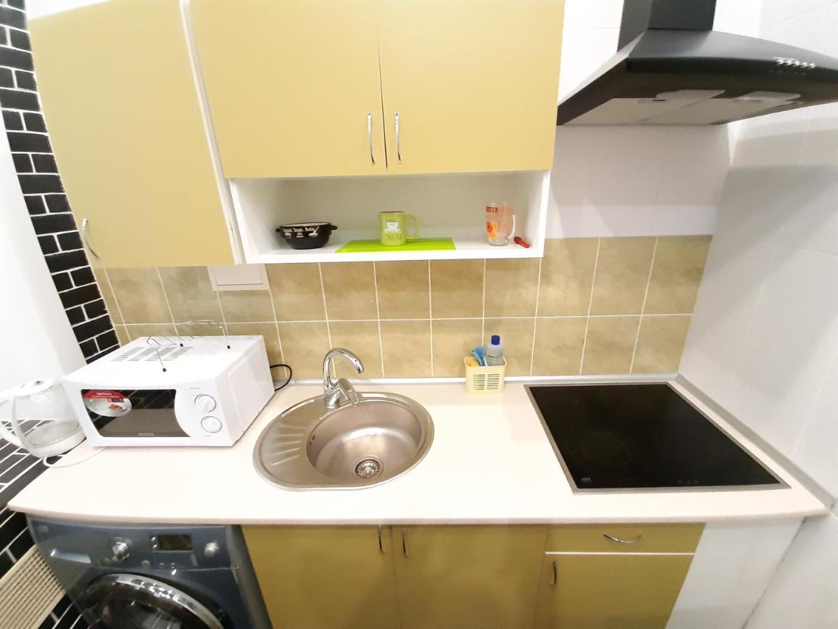 Viva Olive - Студия Со Спальней В Центре Kremenchuk Ngoại thất bức ảnh